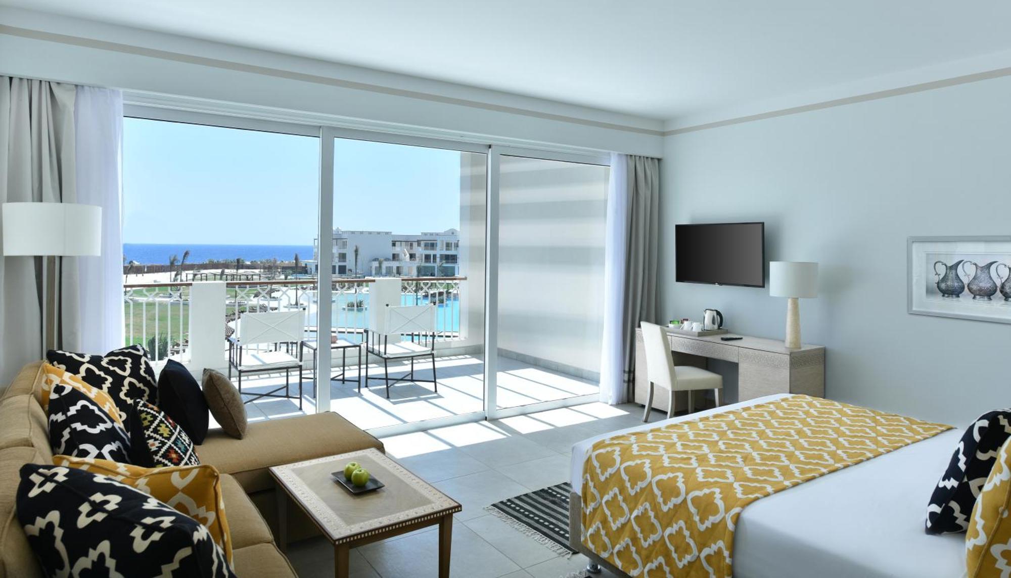 Deluxe Queen or Twin Beds Sea View,1689890762:JPEG